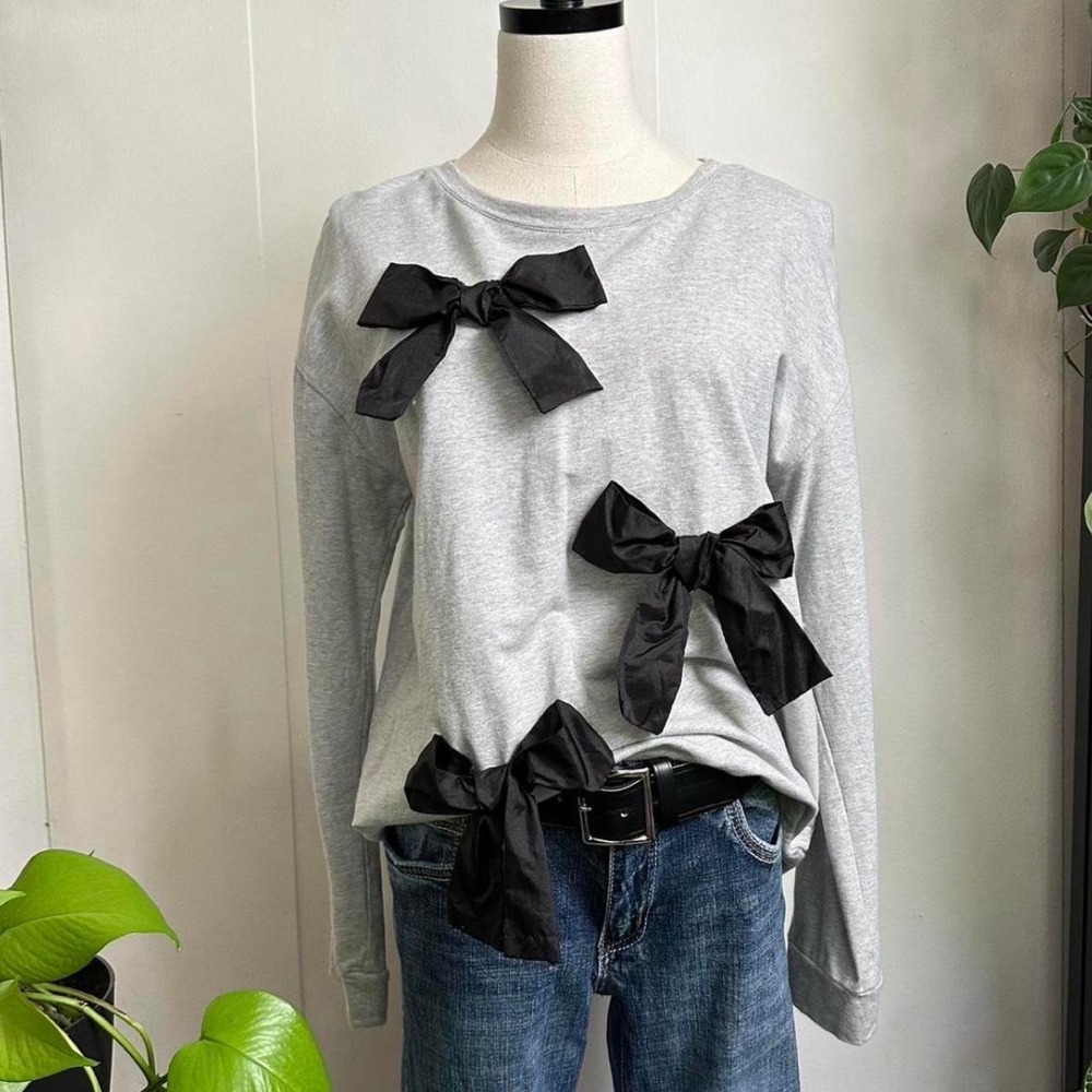 Halogen Grey Long Sleeve Sweatshirt Top Black Satin Bows Size 1 L Twee Coquette